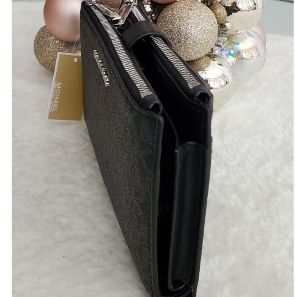 Michael Kors Chain Backpack And Wallet Set - Picture 9 of 10